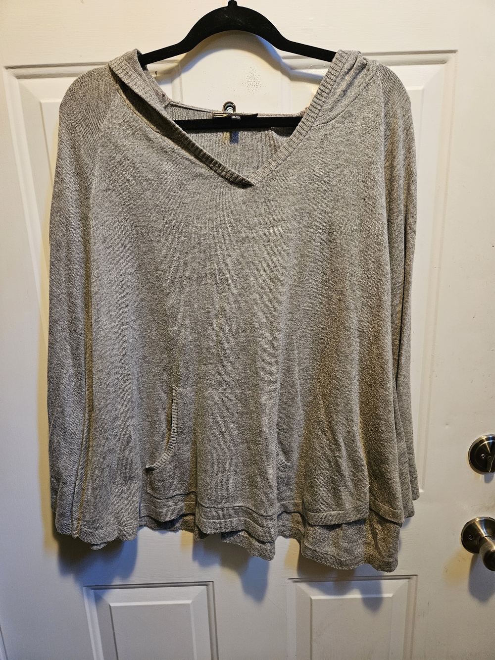 Serena Williams Light Gray V-Neck Hooded Pullover